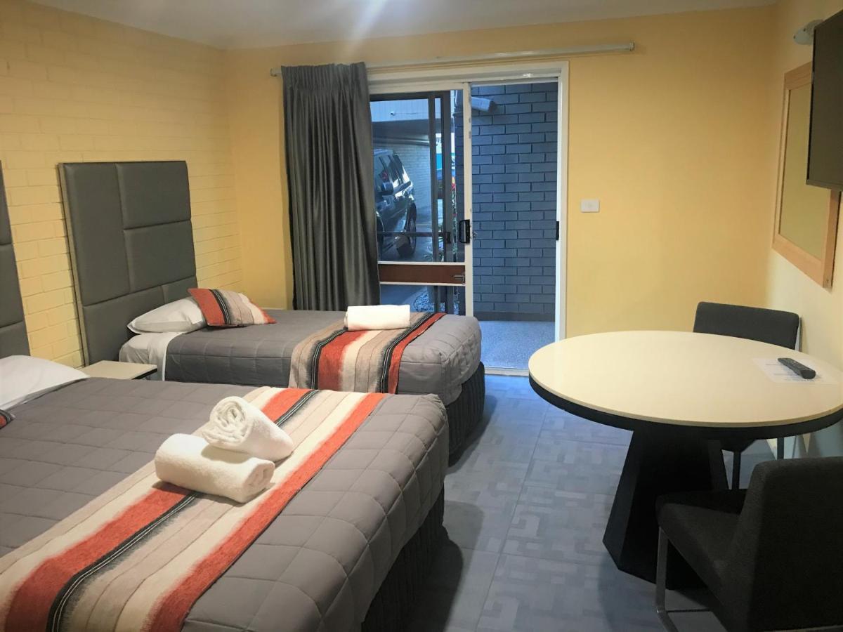 Toukley Motor Inn Bagian luar foto