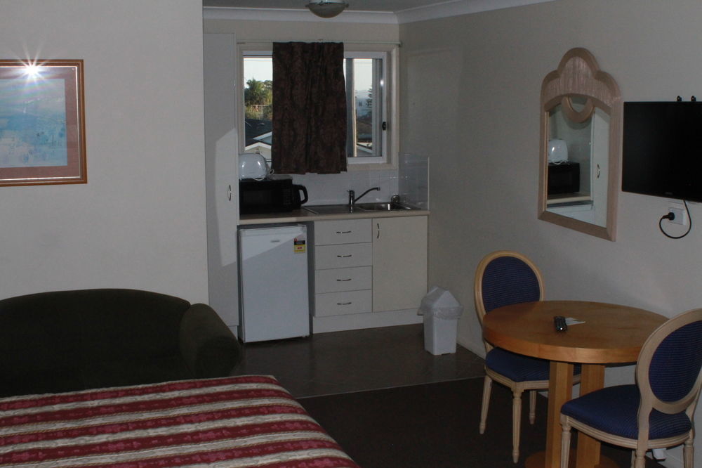 Toukley Motor Inn Bagian luar foto