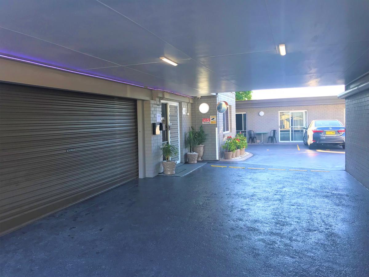Toukley Motor Inn Bagian luar foto