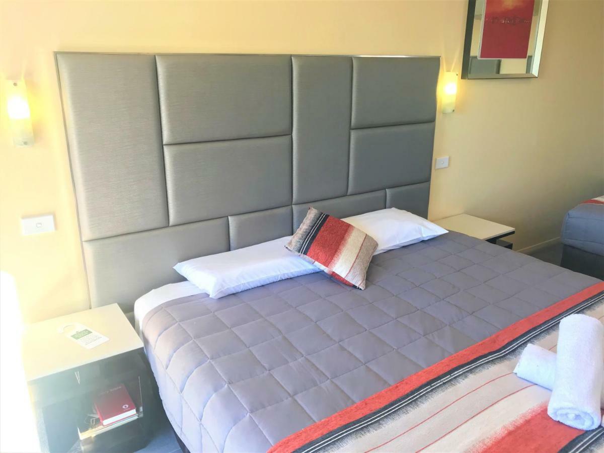 Toukley Motor Inn Bagian luar foto